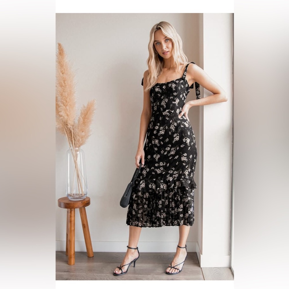 Lulus Terrace Views Black Floral Printed Tiered Dress